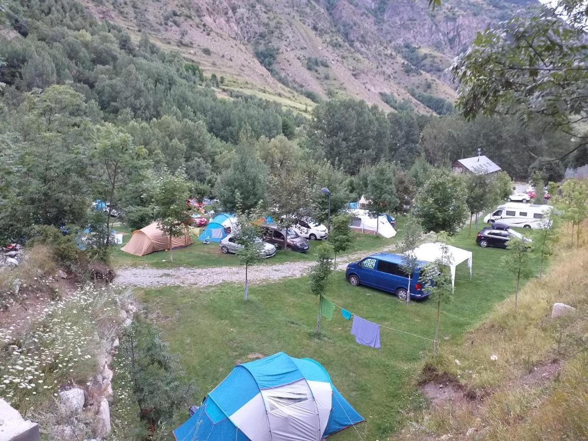 Hotel Càmping Riu Gelat à Espot Extérieur photo