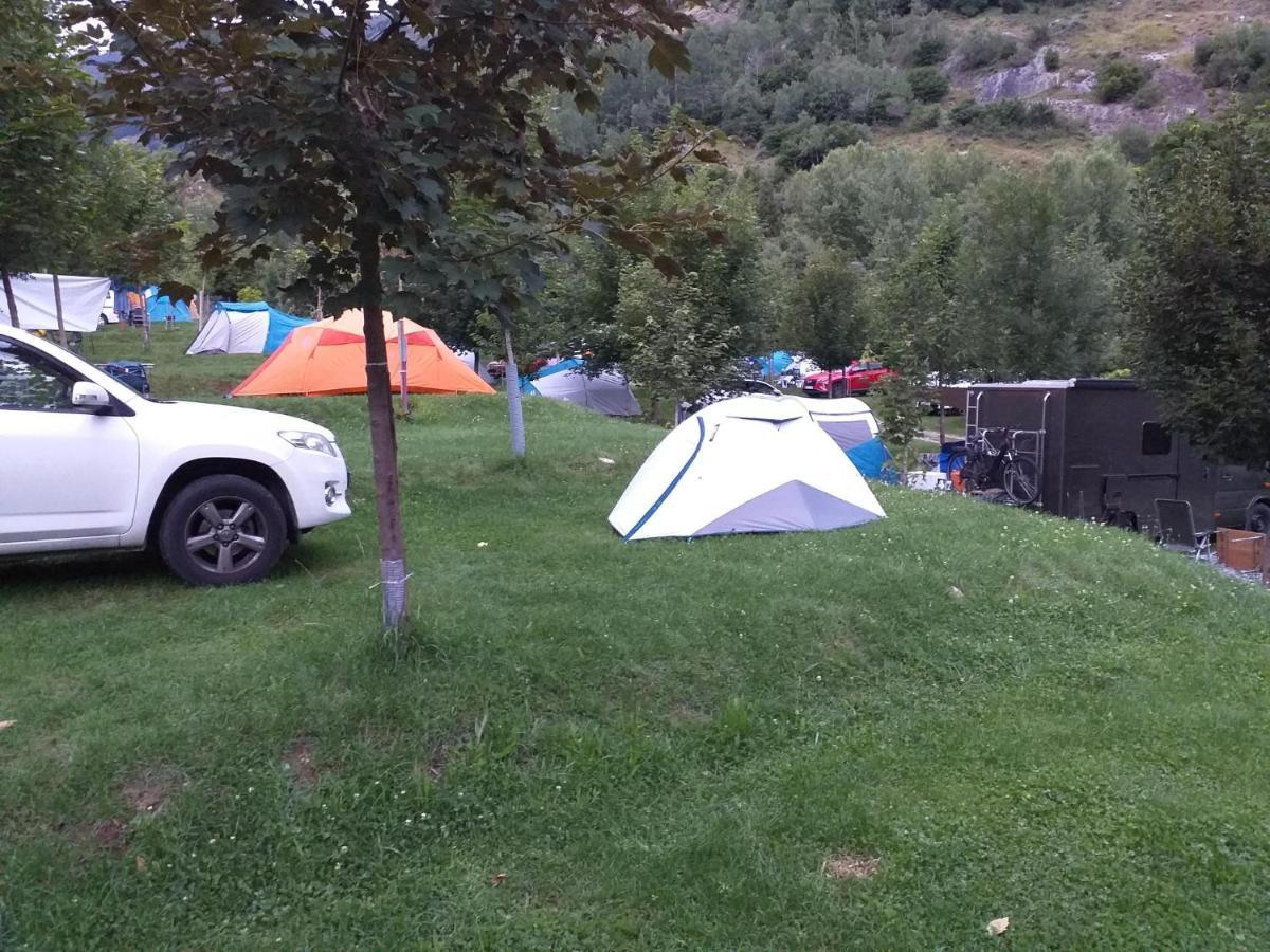 Hotel Càmping Riu Gelat à Espot Extérieur photo